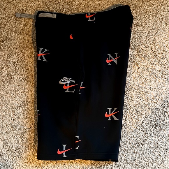 Nike Black and Orange Swoosh Logo Jogger Sweat Shorts Youth Sz XL - Picture 2 of 11